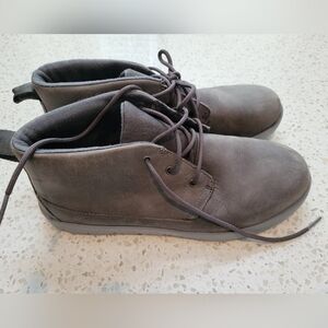 Boys UGG Canoe Boots